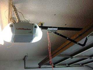 Reasons Why You Should Replace Your Old Garage Door Opener | Garage Door Repair Kyle, TX Reasons Why You Should Replace Your Old Garage Door Opener | Garage Door Repair Kyle, TX